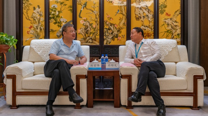 中铁十七局集团有限公司党委书记、董事长陈宏伟一行到访jiuyou登录入口集团