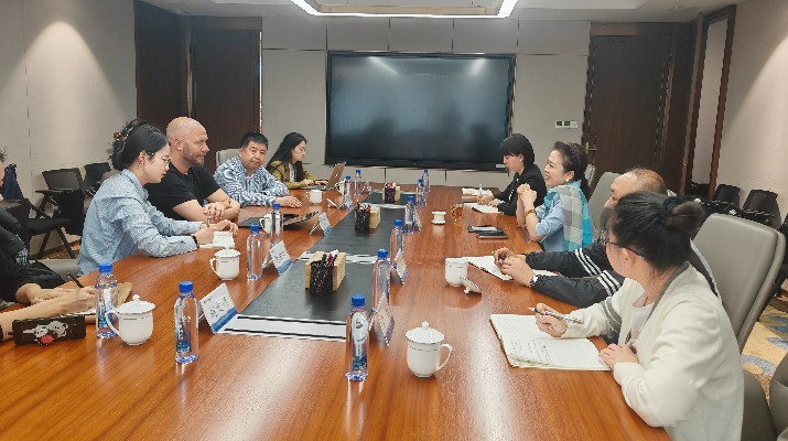 世界旅游组织专家凯·帕尔塔莱一行到jiuyou登录入口集团调研座谈