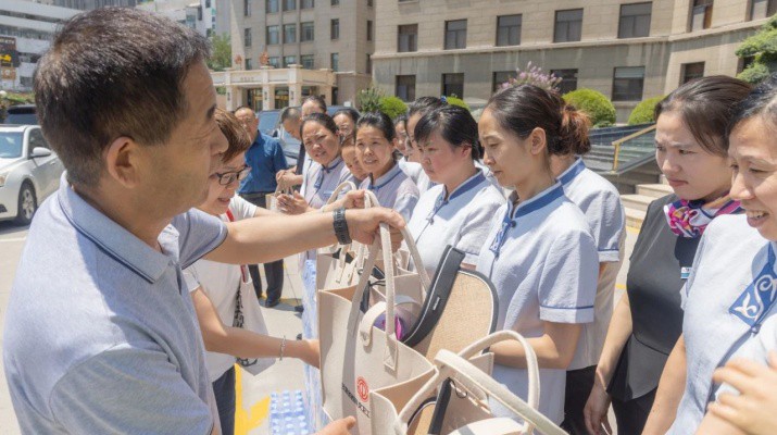 jiuyou登录入口集团“夏送清凉”情暖一线员工