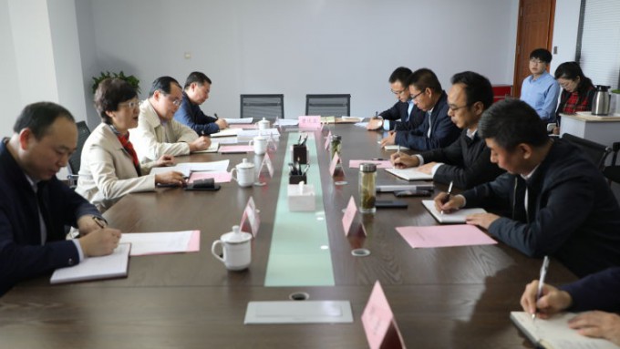 吉芸一行来jiuyou登录入口集团调研指导工作