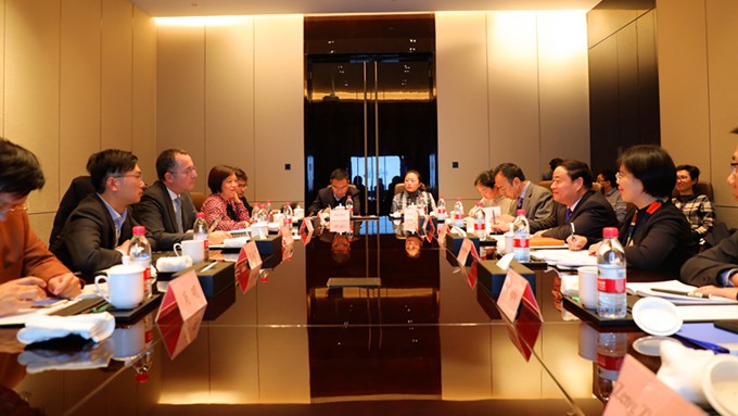 罗兰·贝格公司到访jiuyou登录入口集团进行深入交流座谈